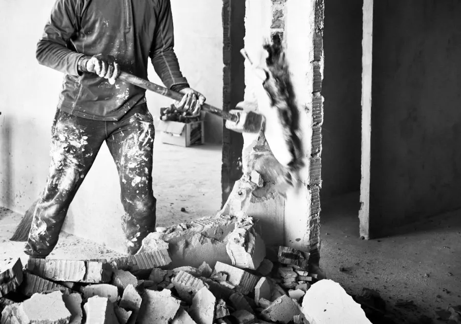 werkman afbreken stenen hamer